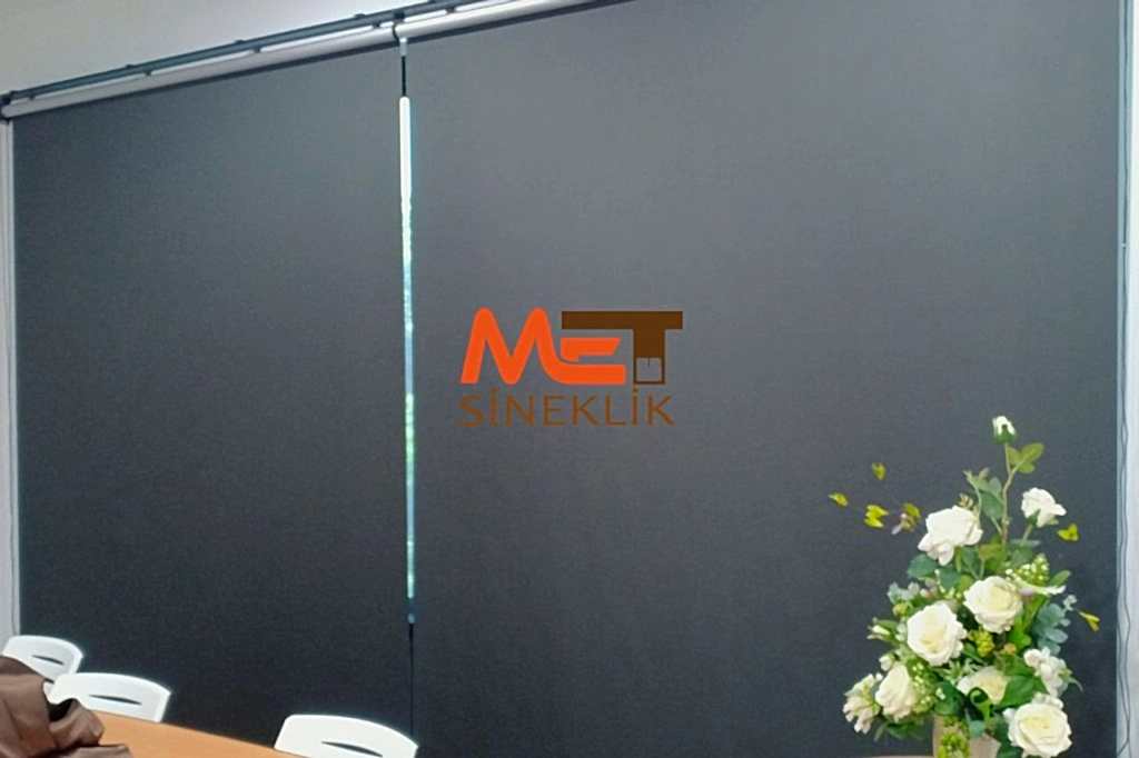 Akordiyon katlanır sineklik – pratik, dayanıklı ve modern sineklik sistemi